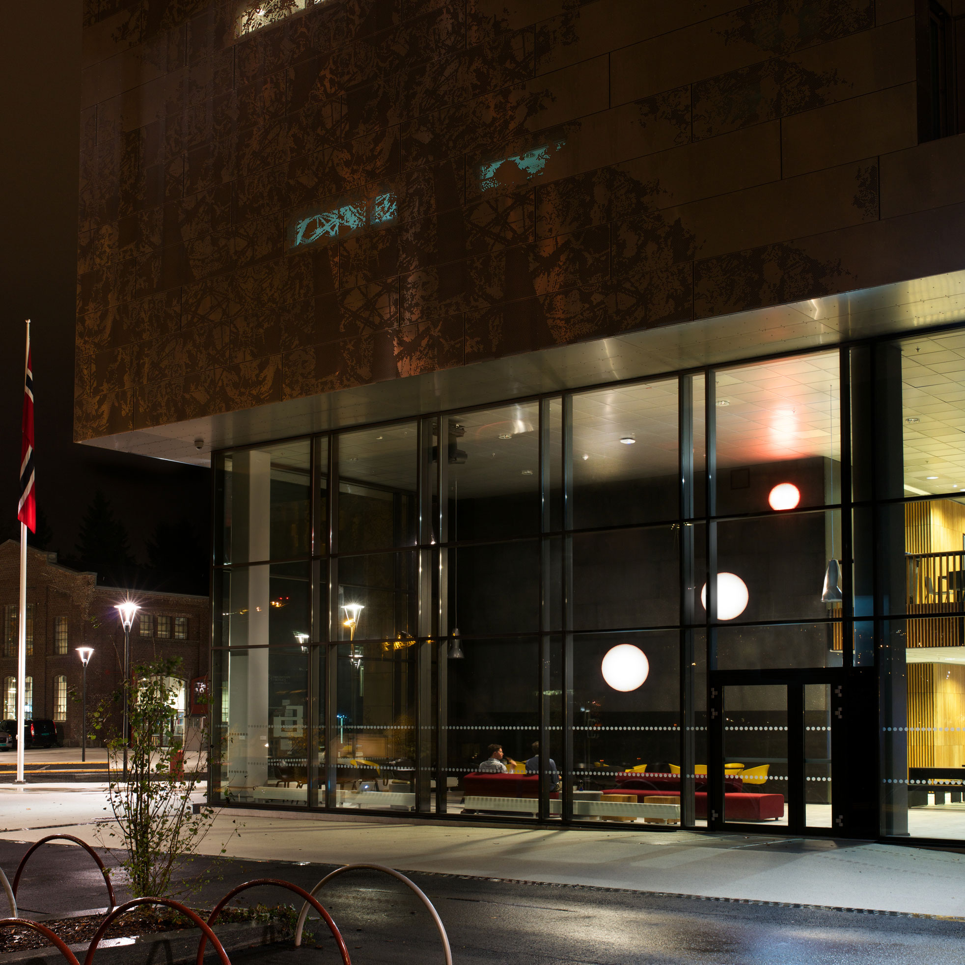 Licht-Kunstinstallation Hochschule in Bergen