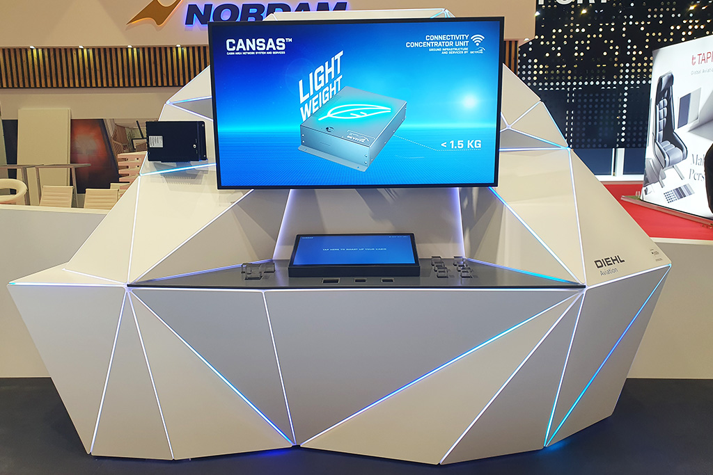 funktionales Mockup mit dynamischen Lichtverlauf an den Kanten
